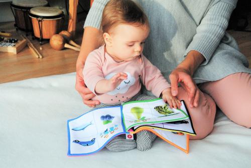 Miért olvassunk rendszeresen a babánknak?